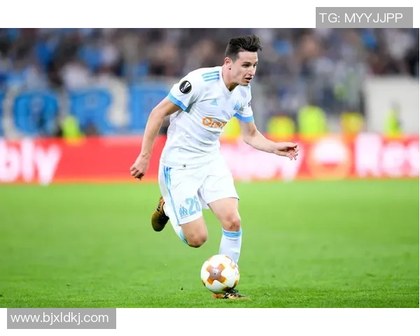 足球球员转会市场动态分析及未来趋势展望